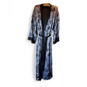 Vintage Soma 100% Silk Embroidered Floral Kimono Robe Blue Black Size 2/3